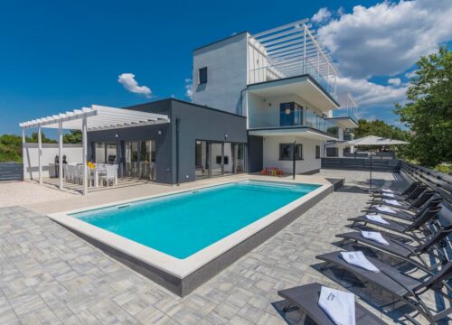 VILLA LUNA