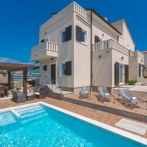 VILLA CASTAGNA